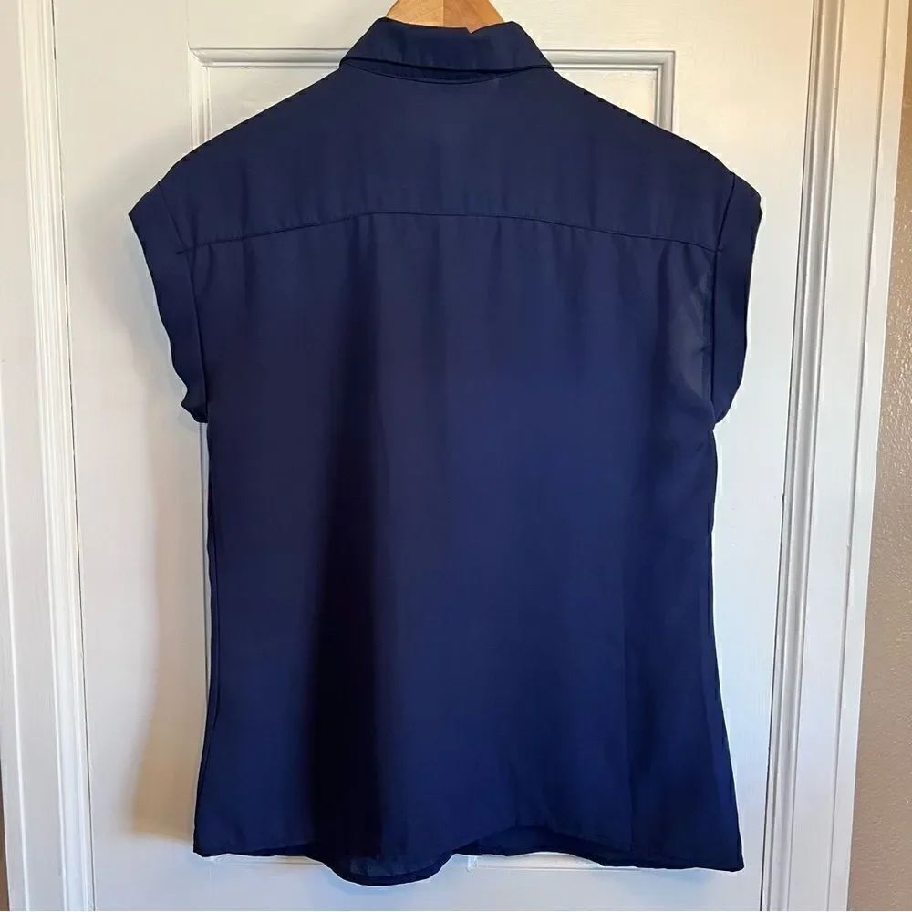 Blue button up blouse Medium - Picture 6 of 7